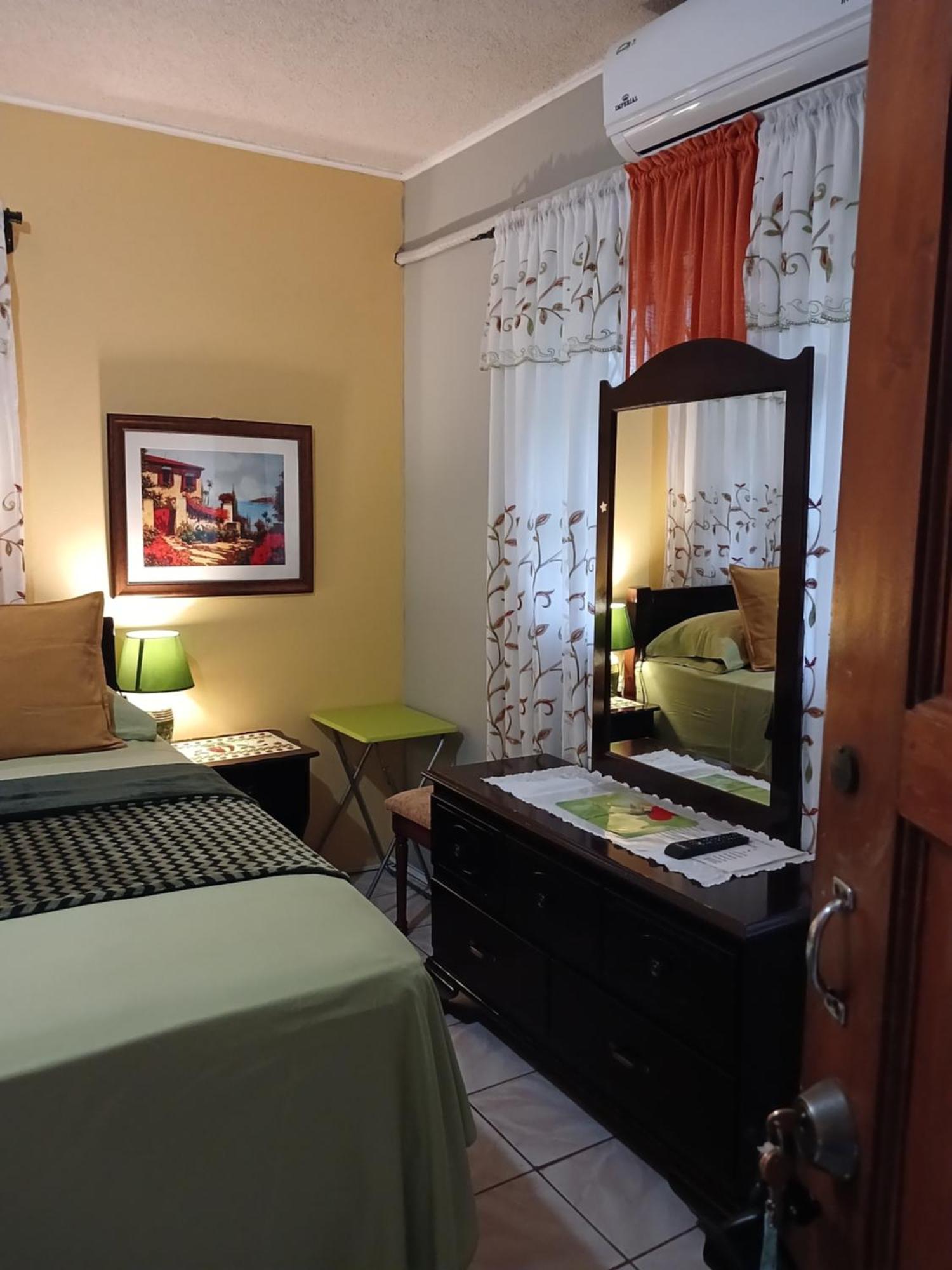 Ultimate Freedom Bed And Breakfast Santa Cruz Dış mekan fotoğraf